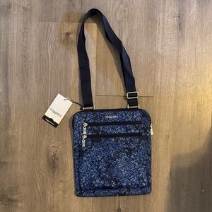 Baggallini Navy Floral Chelsea Crossbody Messenger Bag